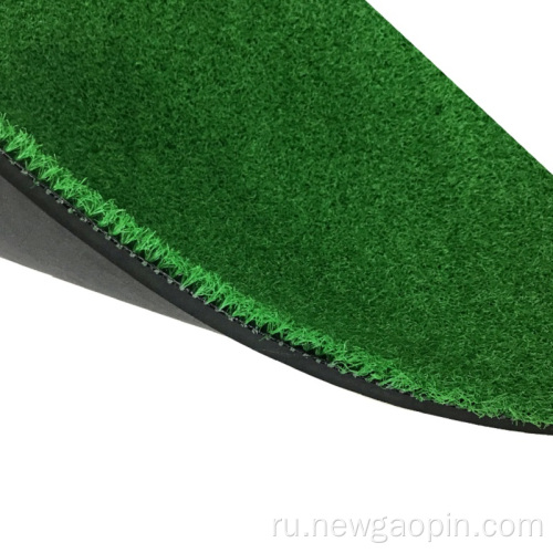 Открытый противоскользящий коврик для гольфа на траве с футболкой